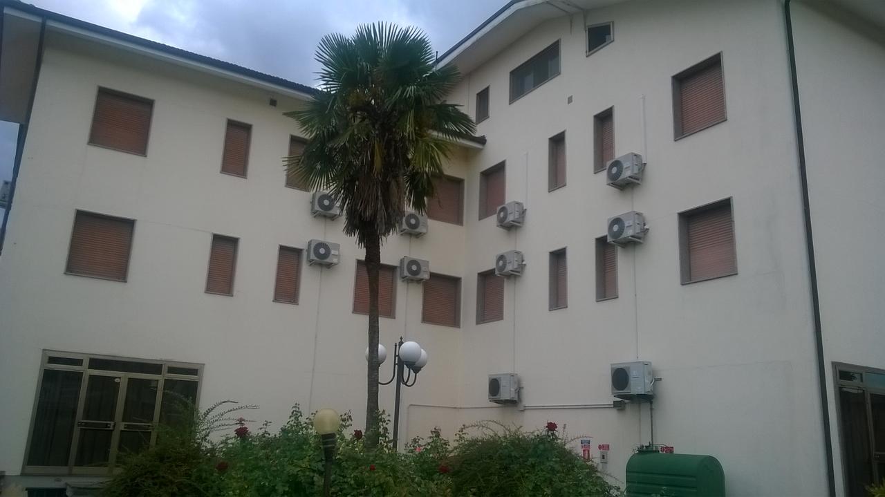 Hôtel Da Beppe à Chiesina Uzzanese Extérieur photo